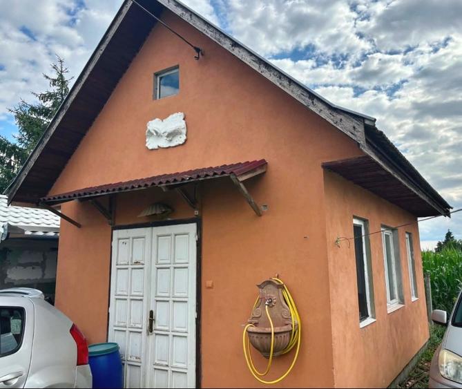 Casă individuală cu 4 camere cu Canalizare în Central