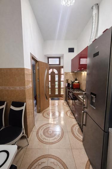 Garsonieră decomandată în Central