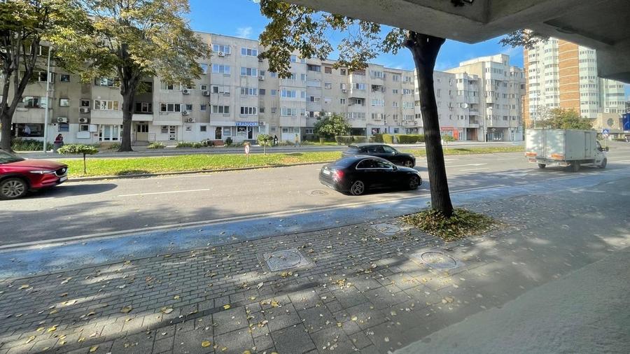 Garsonieră decomandată, mobilată în Capitol