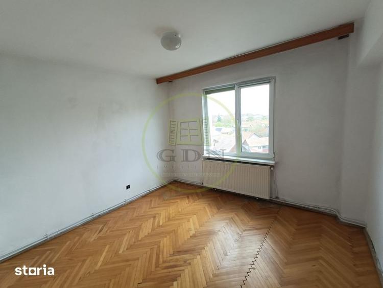 Apartament cu 4 camere în Central