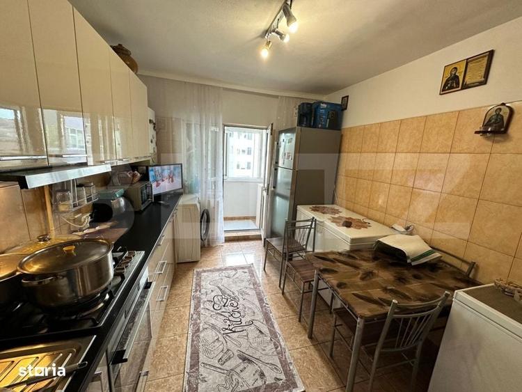 Apartament cu 3 camere decomandat în Lunca Cetățuii