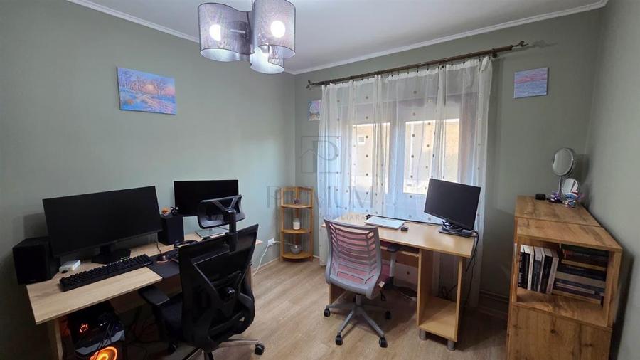 Apartament cu 2 camere decomandat, mobilat în Aradului