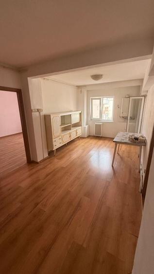 Apartament 2/3 camere zona micro - 7