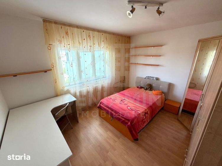 Apartament cu 3 camere decomandat în Brazda lui Novac