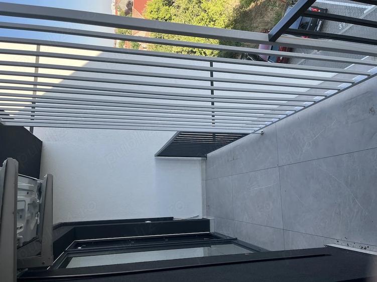 Apartament cu 3 camere semidecomandat în Fratelia