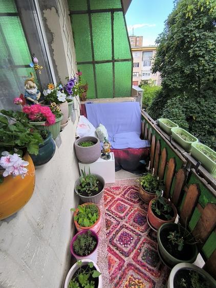 Apartament cu 4 camere semidecomandat în Central