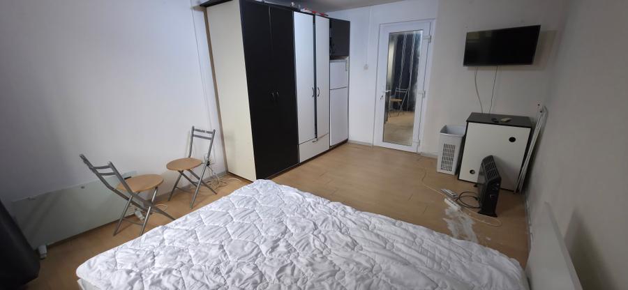 Garsonieră decomandată în Lipovei