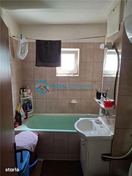 Apartament cu 3 camere decomandat în Cantacuzino