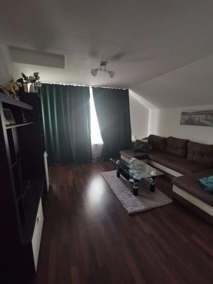 Casă individuală cu 7 camere cu Canalizare în Câmpulung Muscel