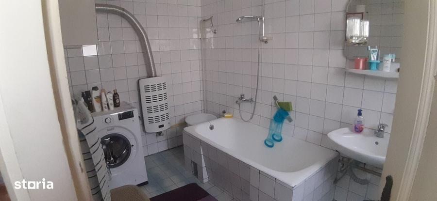 Casă cu 3 camere în Central