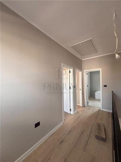Duplex cu 4 camere cu Canalizare în Moșnița Nouă