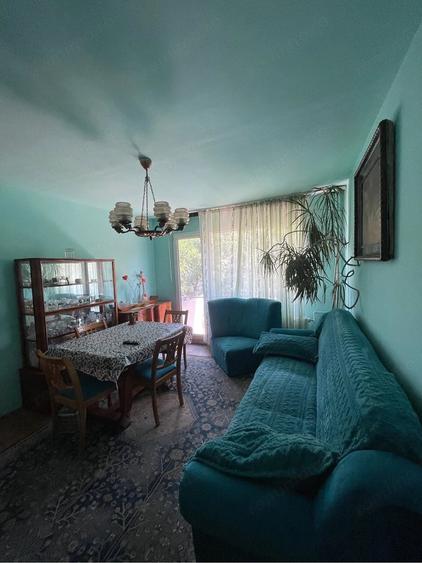 Apartament cu 3 camere semidecomandat în Tipografilor