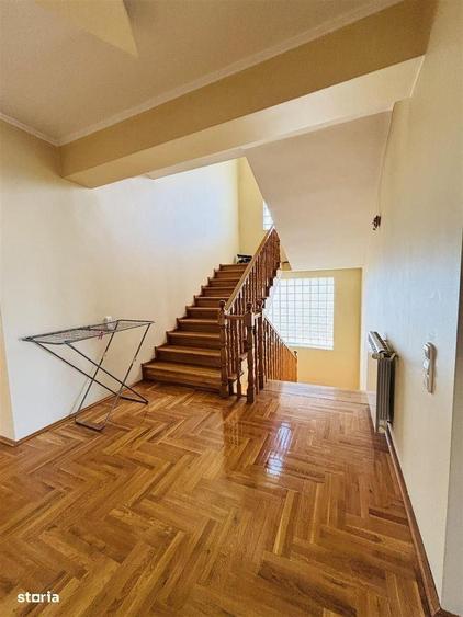 Vila Cu 14 Camere Si 3405 Mp Teren In Sanmartin - 12