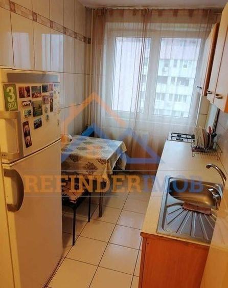 Apartament de vanzare cu 3 camere, zona Titan - 4