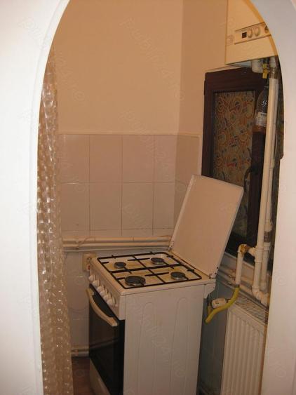 Ofer spre inchiriere garsoniera zona Pia?a Unirii unei studente sau absolvente Bucure?ti - 5