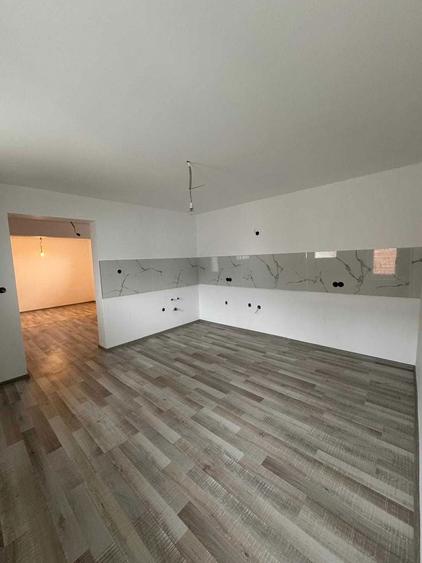 Casa de vanzare in Lazuri - 3