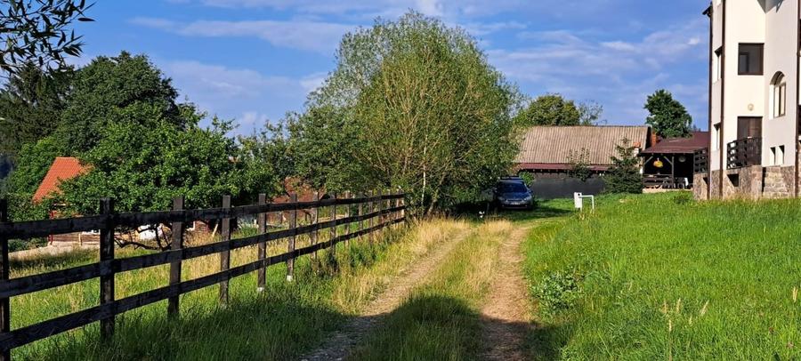 Pensiune - Moeciu de Jos - sat Simon - D+P+ 2 etaje+ M - 4