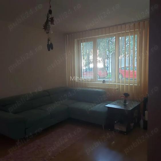 Vand apartament apartament cu trei camere in Slobozia Vand apartament apartament cu trei camere in Slobozia
