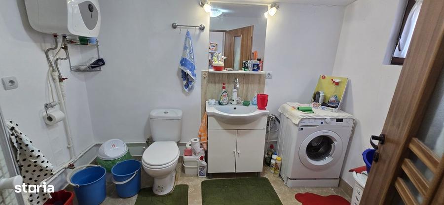 Casa cu 5 camere, curte ?i pivni?a, 35000 EUR - 9