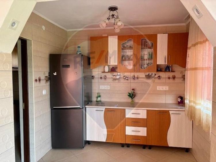 Casă / Vilă cu 5 camere de v&acirc;nzare - 6