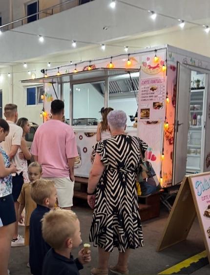 Rulotă Fast Food de TOP – Vad Comercial EXCEPȚIONAL – Sezon 2026 - 2