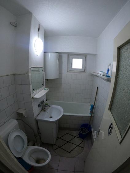 Trei camere la etajul 3/4, decomandat, izolat termic - 9