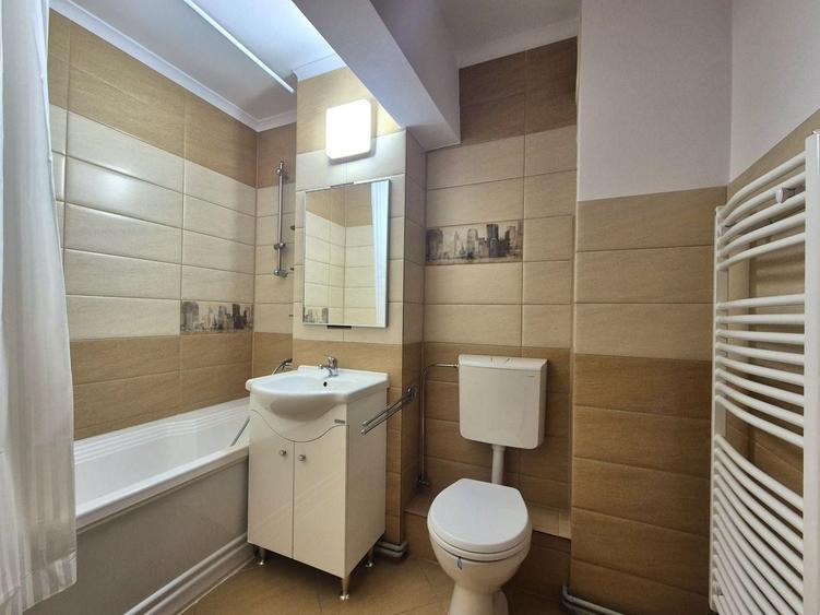 Apartament cu 3 camere decomandat în Bartolomeu