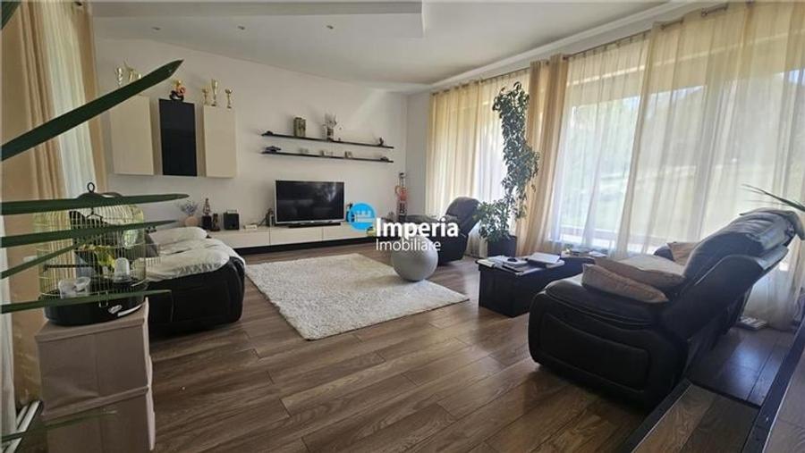 Casa cu teren generos si curte superb amenajata in zona Pietrarie - 2