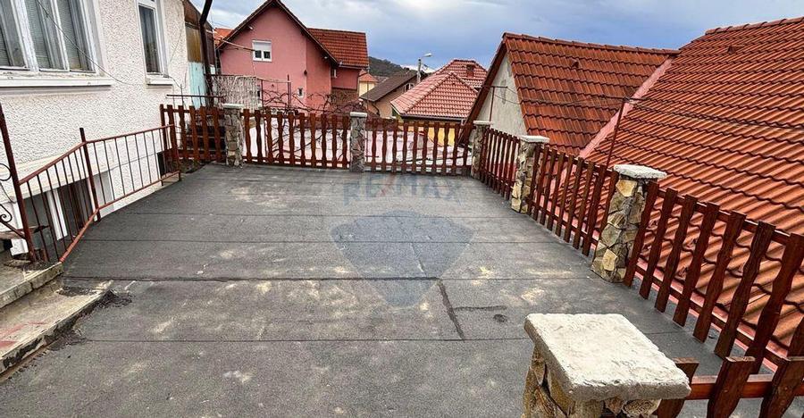 Casa duplex, 3 camere, curte, terasa, in zona linistita - 10