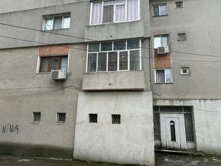 Apartament de vanzare cu 4 camere Murfatlar ULTRACENTRAL - 3