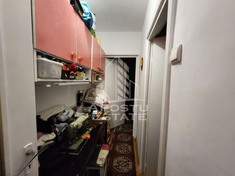 Apartament cu 4 camere, centrala proprie, etaj intermediar, zona Dacia - 6