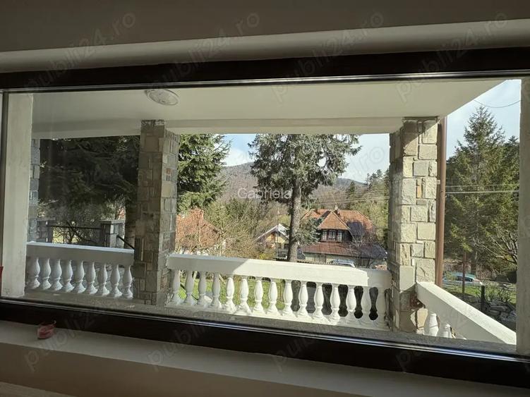 PRET REDUS: Sinaia apartament cu 3 camere, curte, terasa, langa centru