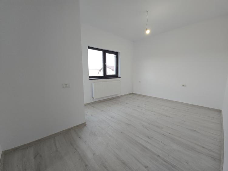 4 Camere, la asfalt, comuna Berceni - 9