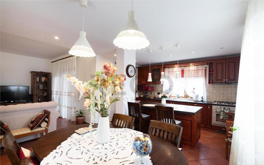 Vila formata din 4 unitati locative in Cordau, zona Presiden - 3