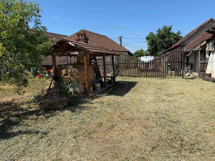 Casă individuală cu 3 camere cu Canalizare în Livada
