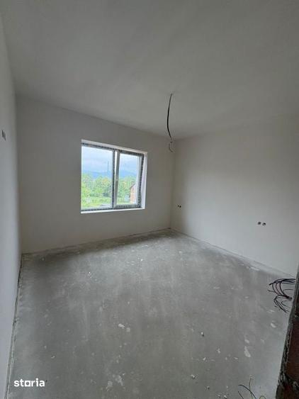 Casă cu 4 camere cu Teren 350 Mp în Ferneziu