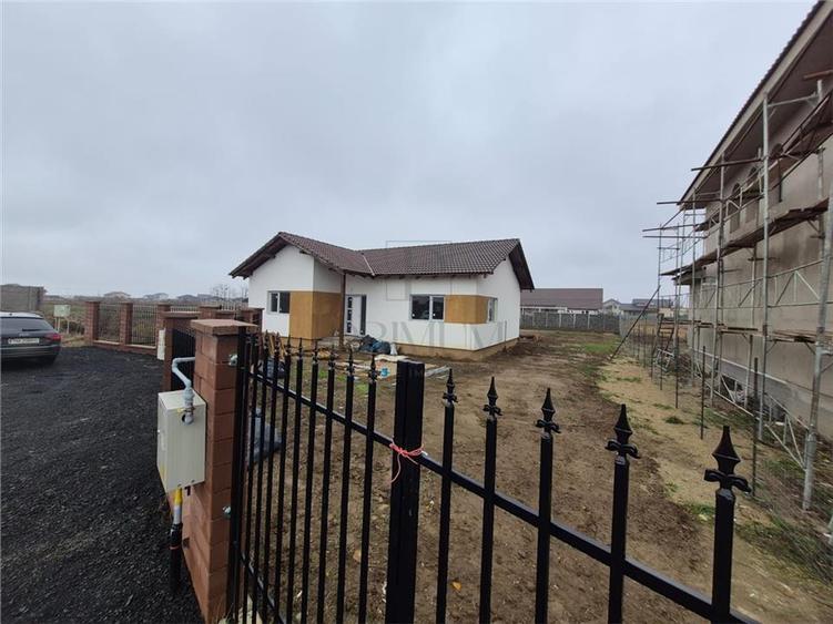 Casa Individuala in Mosnita Noua - Teren Generos 635 mp - la alb - 4