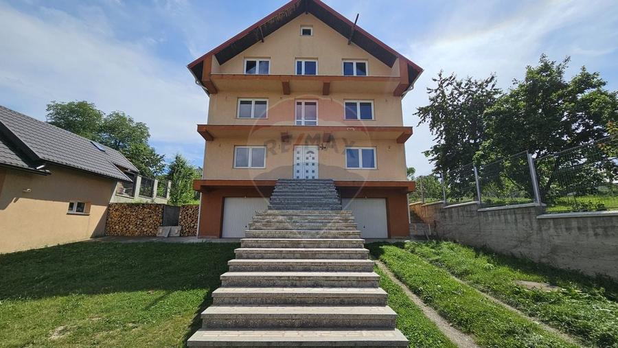 Casă / Vilă cu 12 camere-Sfântu Ilie Vechi, Suceava - 4