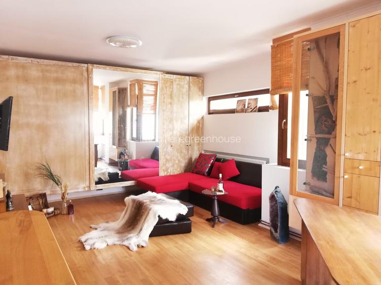 Apartament 2 camere, decomandat,zona Centrala Apartament 2 camere, decomandat,zona Centrala