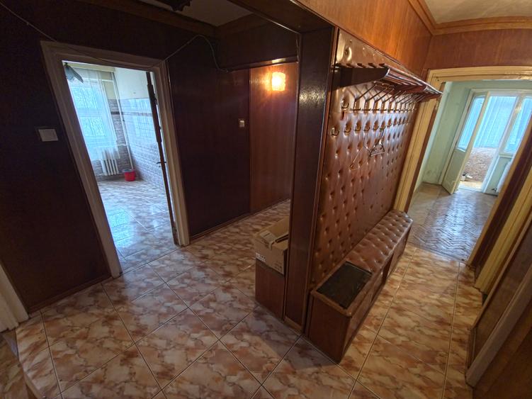 Tomis 1 Flămânda 4 Camere | Garaj în Bloc  Boxă  Proprietate Unică - 10