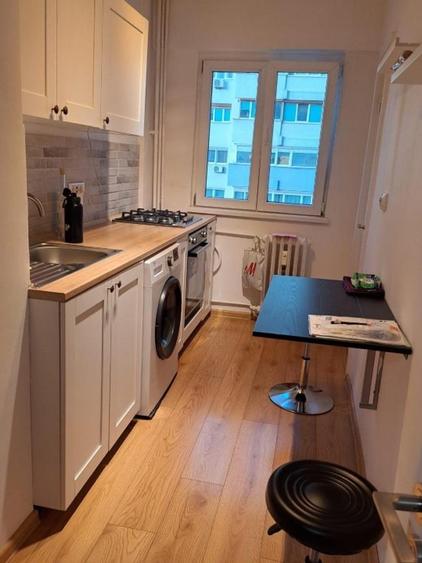 Piata Dorobanti, 2 camere lux, etaj 4, renovat integral, mobilat cochet - 2