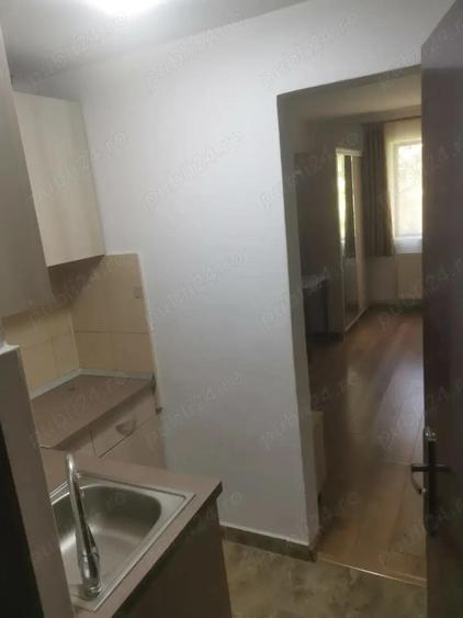 De inchiriat garsoniera pe strada Ecaterina Teodoroiu nr 38 Et.1 Brasov.ZUGRAVITA PROASPAT - 8