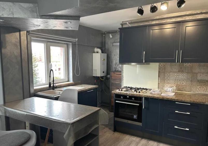 Apartament 3 camere, decomandat - zona Centru Civic - 2