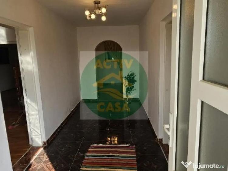 Casa de vanzare, zona Romanului - 5