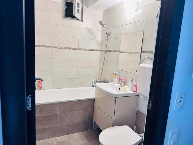 Proprietar, 2 Camere, Etaj 1, 50m2, Balcon mare, Rogerius - 2