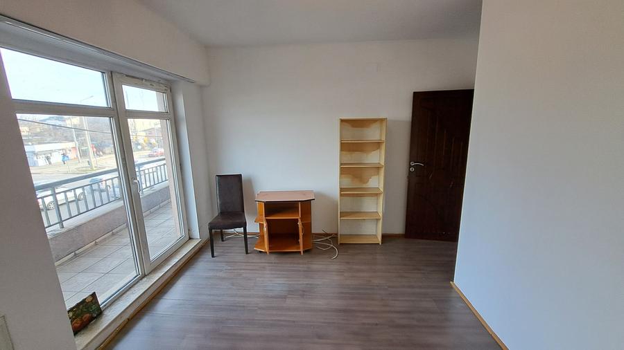 APARTAMENT 3 CAMERE - SUPRAFATA GENEROASA - 35