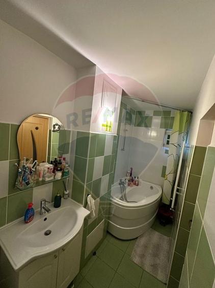 Apartament cu 2 camere de vânzare în zona Lapus Arges - 6