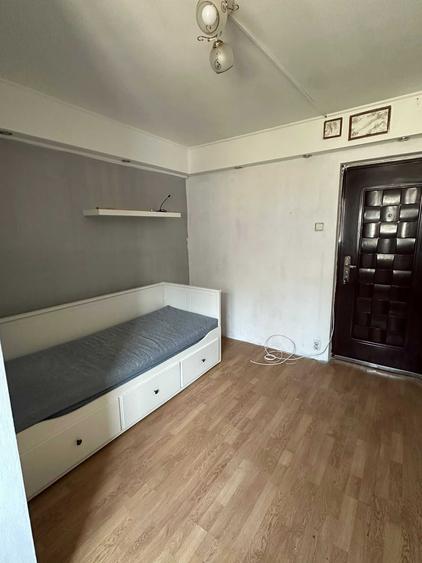 Mica, dar cu personalitate Garsoniera 16 mp | 7 minute de metrou - 8