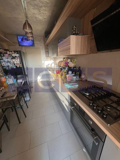 DE VANZARE 2 CAMERE  PRELUNGIREA GHENCEA-ZONA CARTIER LATIN - PARCARE - 5