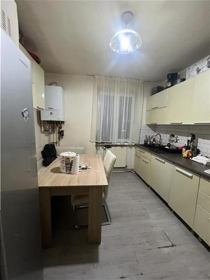 Apartament cu 4 camere 2 bai si balcon etaj 1 zona Rahovei din Sibiu - 16